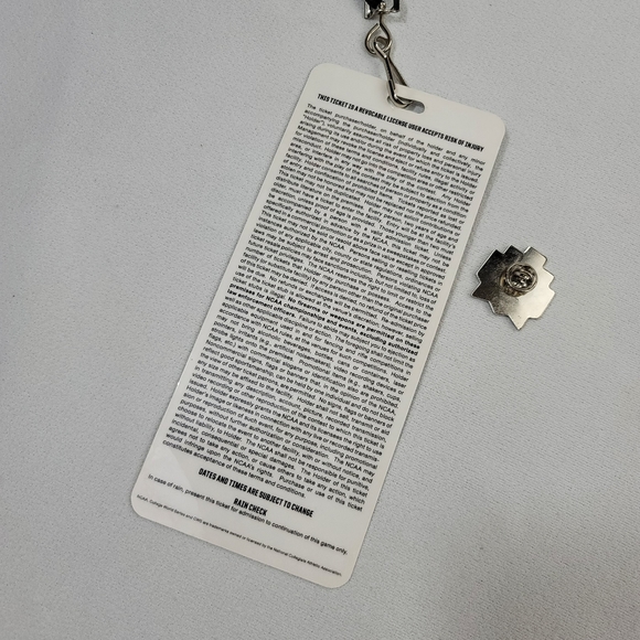 (2) 2017 College World Series Club Level Ticket Pass On Lanyard + Pins - Picture 3 of 9